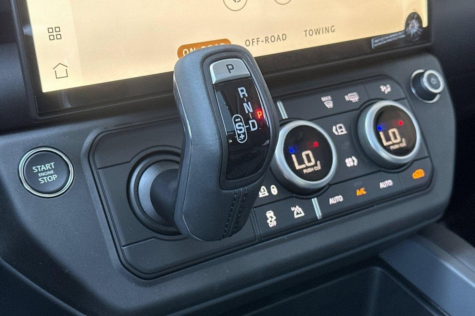 New 2026 Land Rover Defender 110 S AWD/4WD image 17