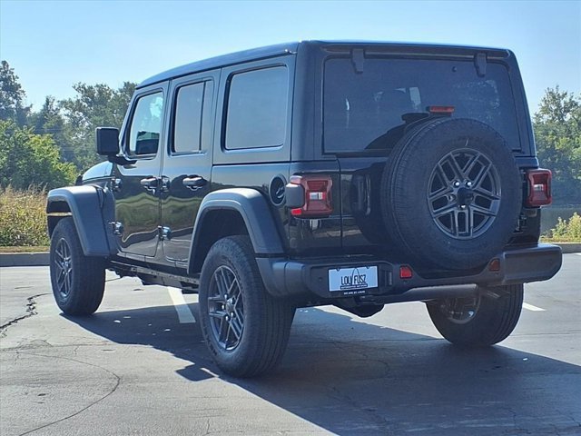Used 2025 Jeep Wrangler Sport S image 4