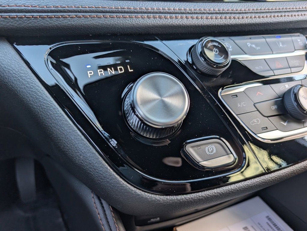 New 2026 Chrysler Pacifica Pinnacle image 34