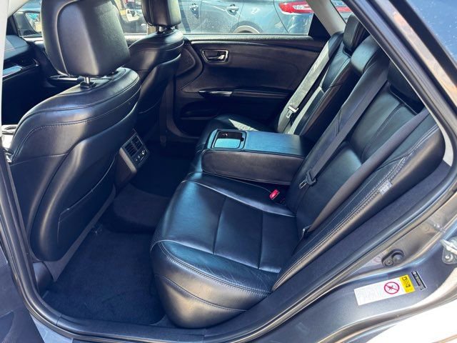 Used 2014 Toyota Avalon Limited FWD image 22