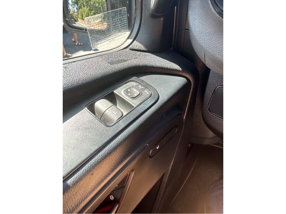 Used 2024 Mercedes-Benz Sprinter 2500 image 14