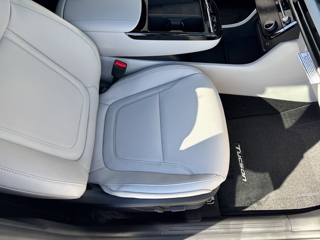 New 2026 Hyundai Tucson Limited image 13