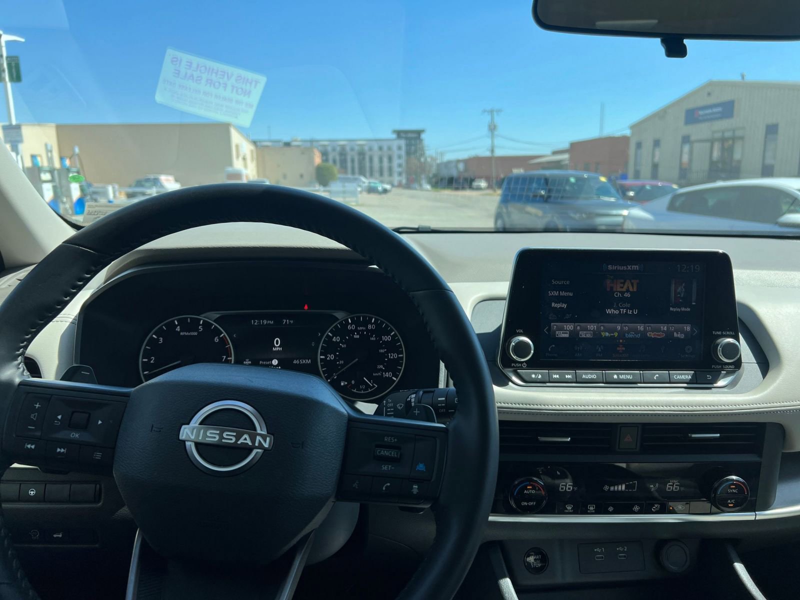 Used 2025 Nissan Rogue SV image 35