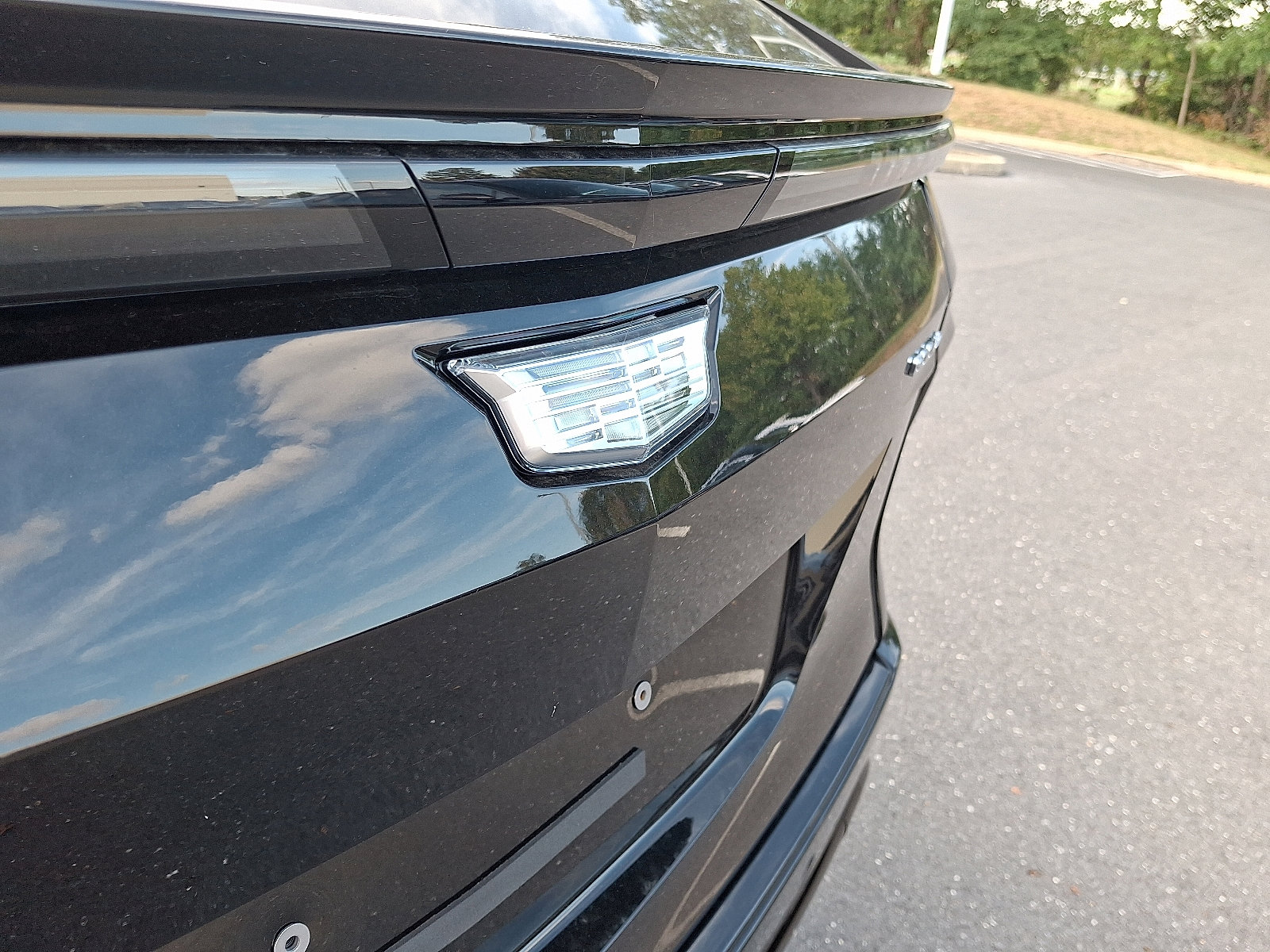 New 2026 Cadillac Lyriq Sport w/ LPO, Blue Accent Package image 13