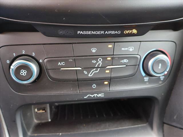 Used 2015 Ford Focus SE w/ Equipment Group 201A FWD image 21