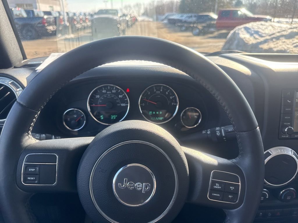 Used 2016 Jeep Wrangler Unlimited Sahara image 22