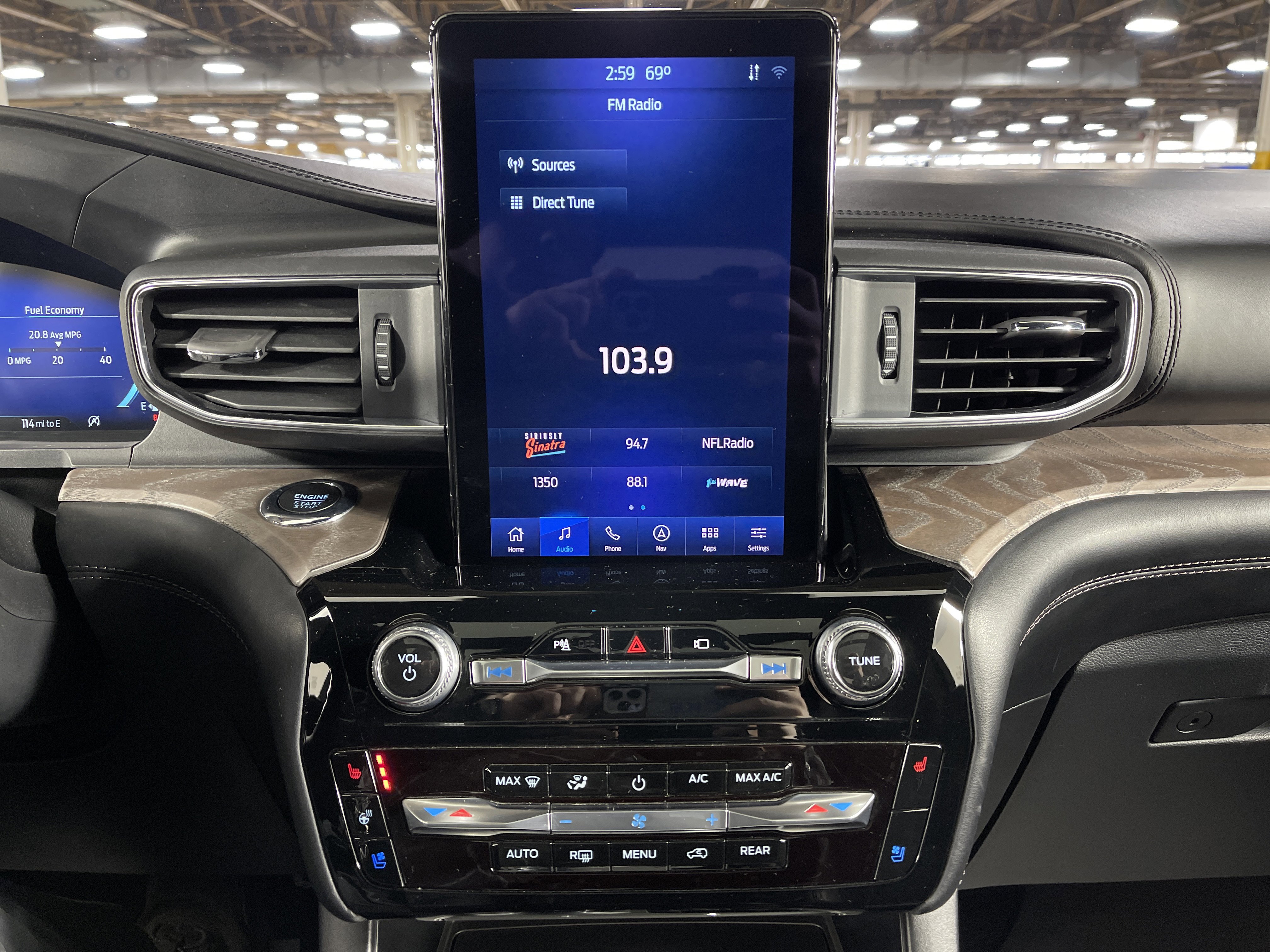 Used 2022 Ford Explorer Platinum w/ Equipment Group 601A image 24