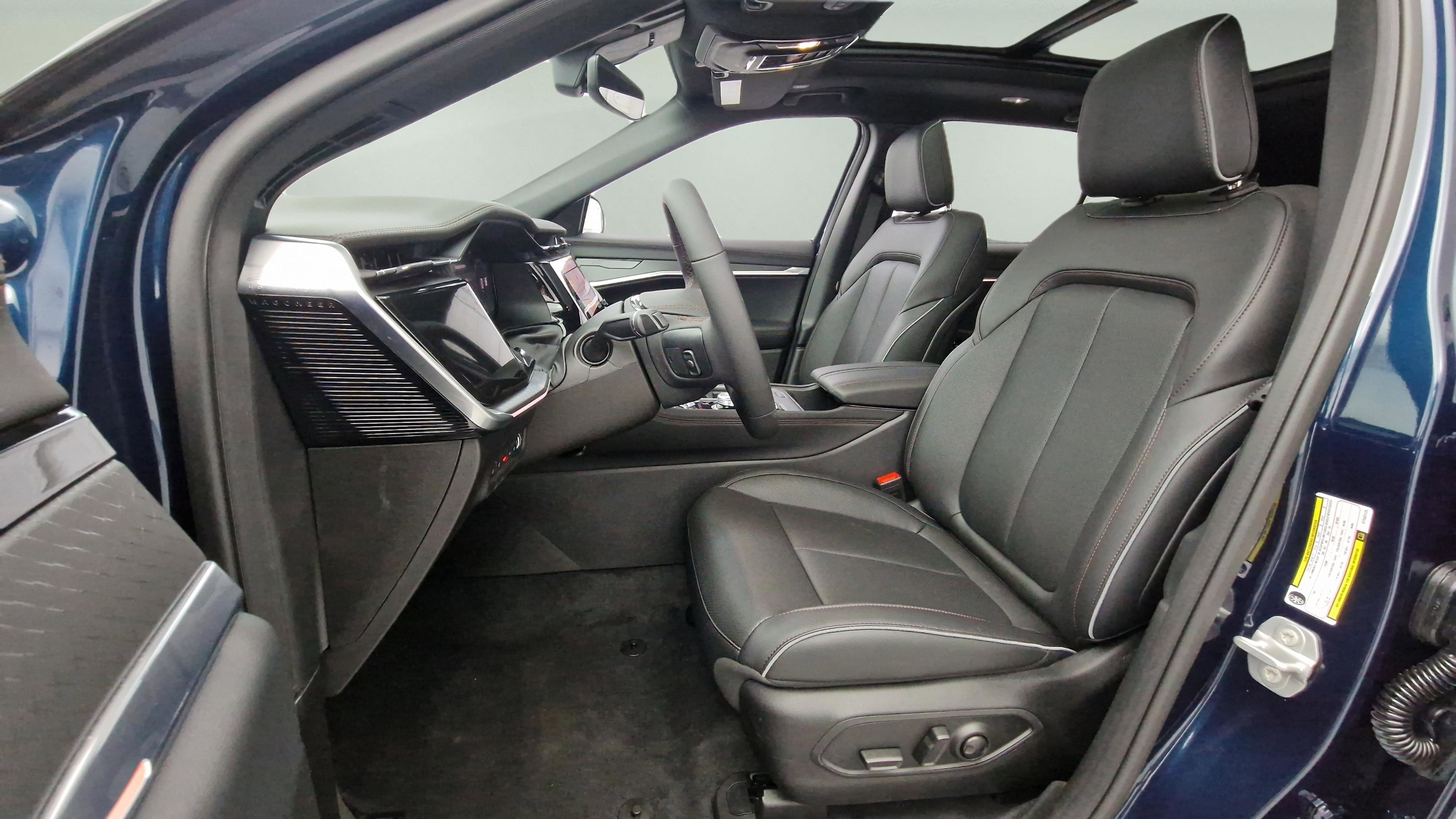 New 2025 Jeep Wagoneer Limited image 11