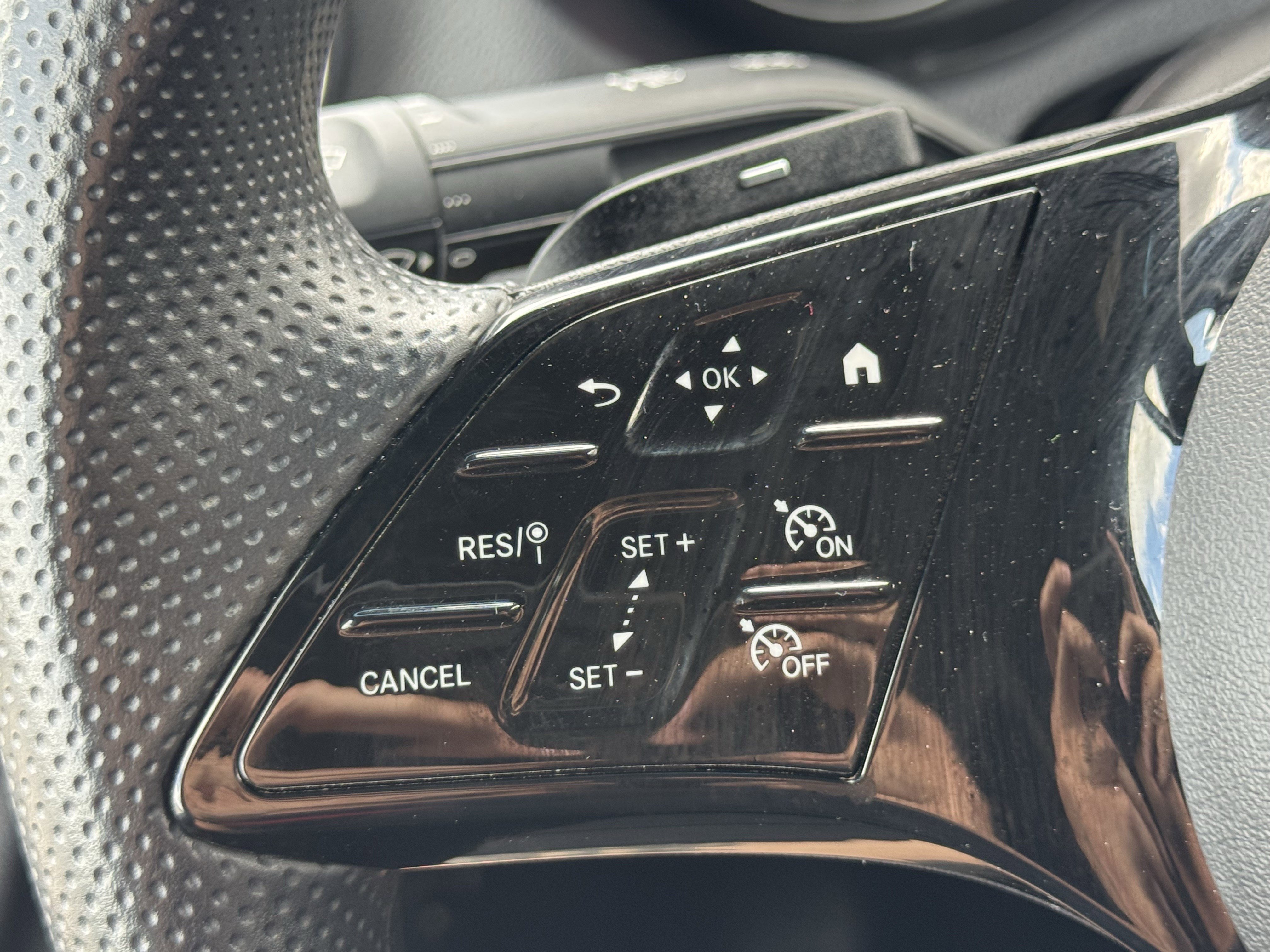 Used 2025 Mercedes-Benz Sprinter 2500 image 22