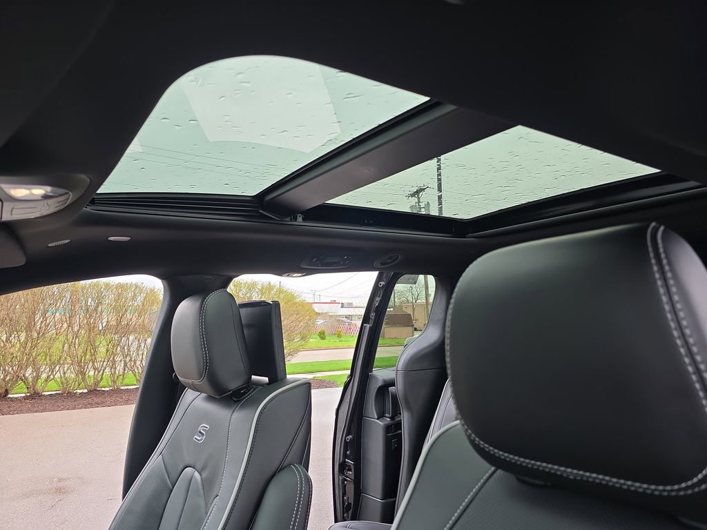 New 2026 Chrysler Pacifica Limited AWD/4WD image 34