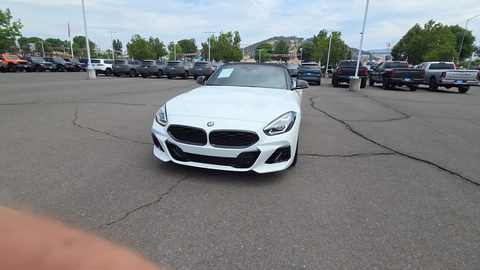 Used 2026 BMW Z4 sDrive30i RWD image 3