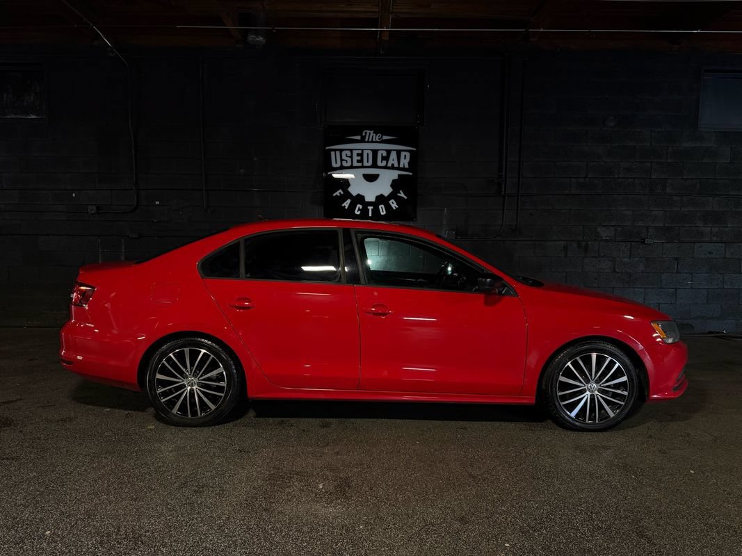 Used 2015 Volkswagen Jetta Sport FWD image 7