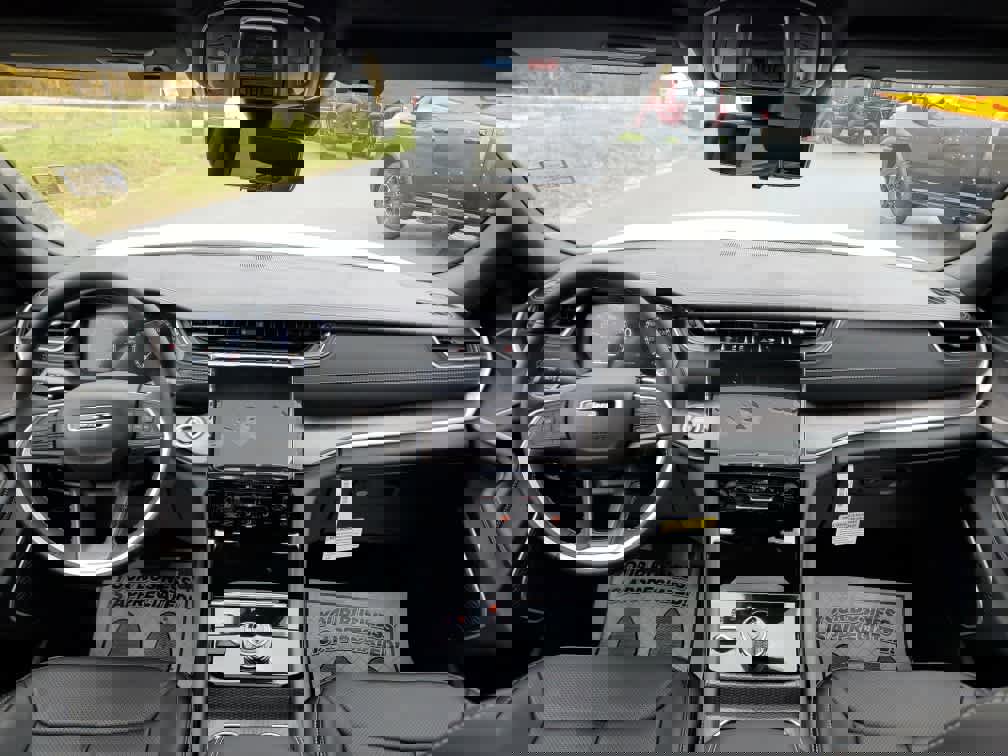 New 2025 Jeep Grand Cherokee Limited image 17