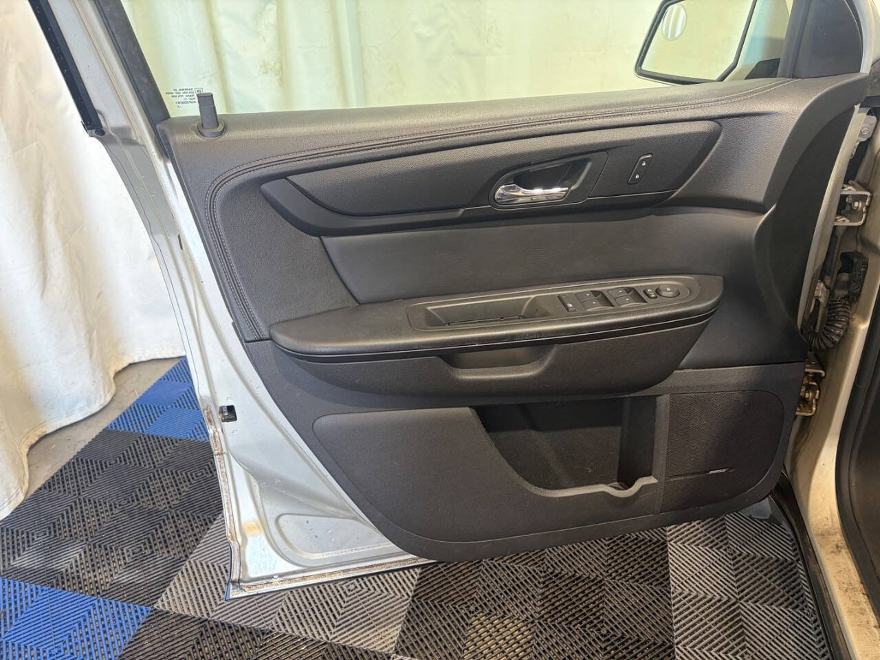 Used 2014 Chevrolet Traverse LT FWD image 8
