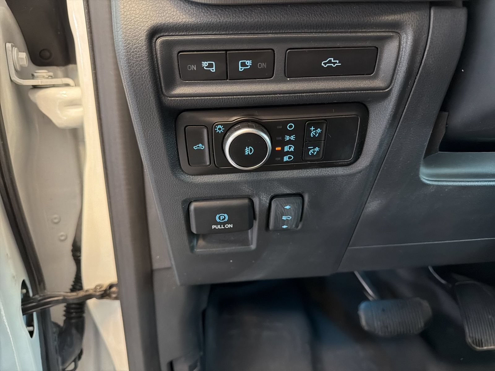 Used 2024 Ford F150 Lariat w/ Bed Utility Package AWD/4WD image 17