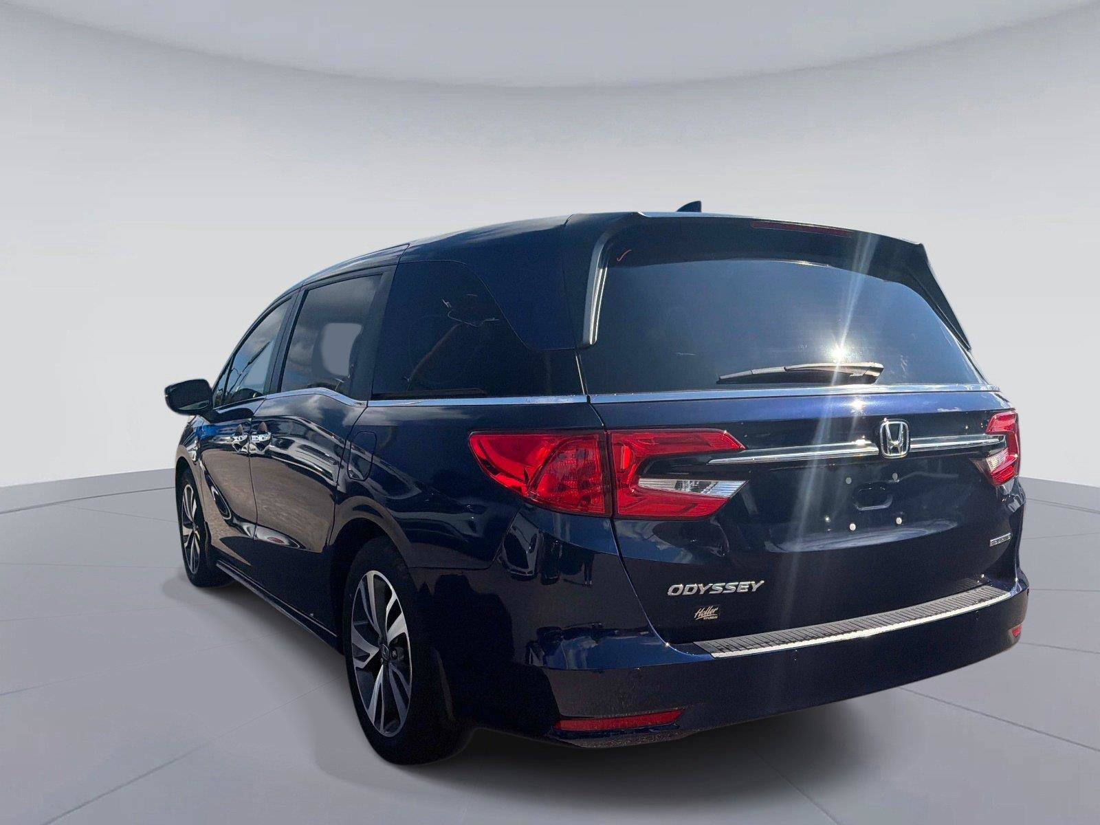 Used 2023 Honda Odyssey Touring image 5