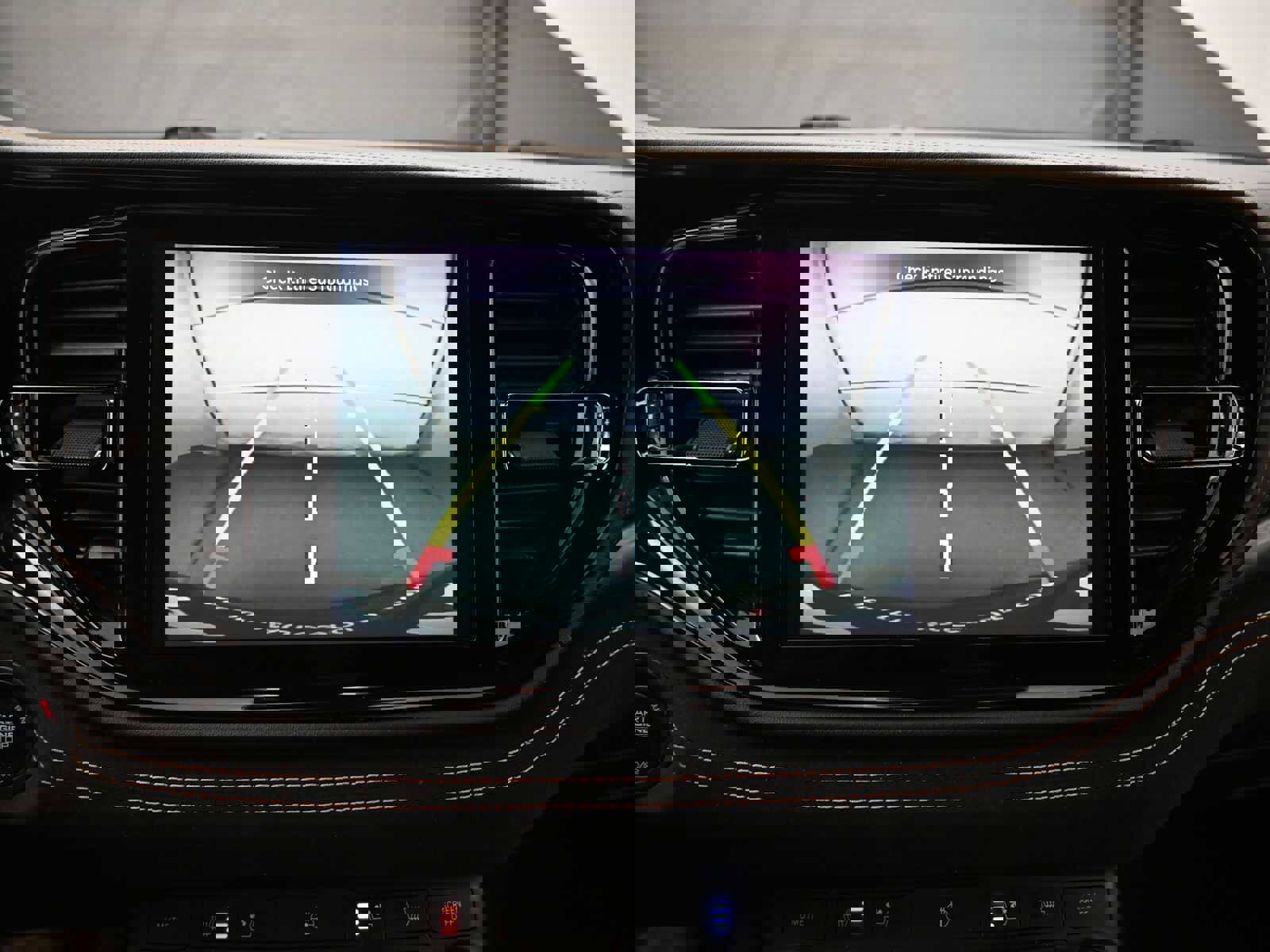 Used 2023 Dodge Durango R/T w/ Hemi Orange Plus Package AWD/4WD image 7