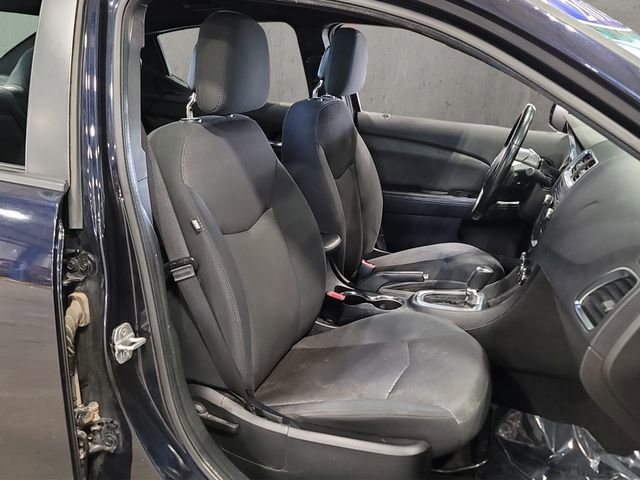 Used 2011 Dodge Avenger Mainstreet image 32