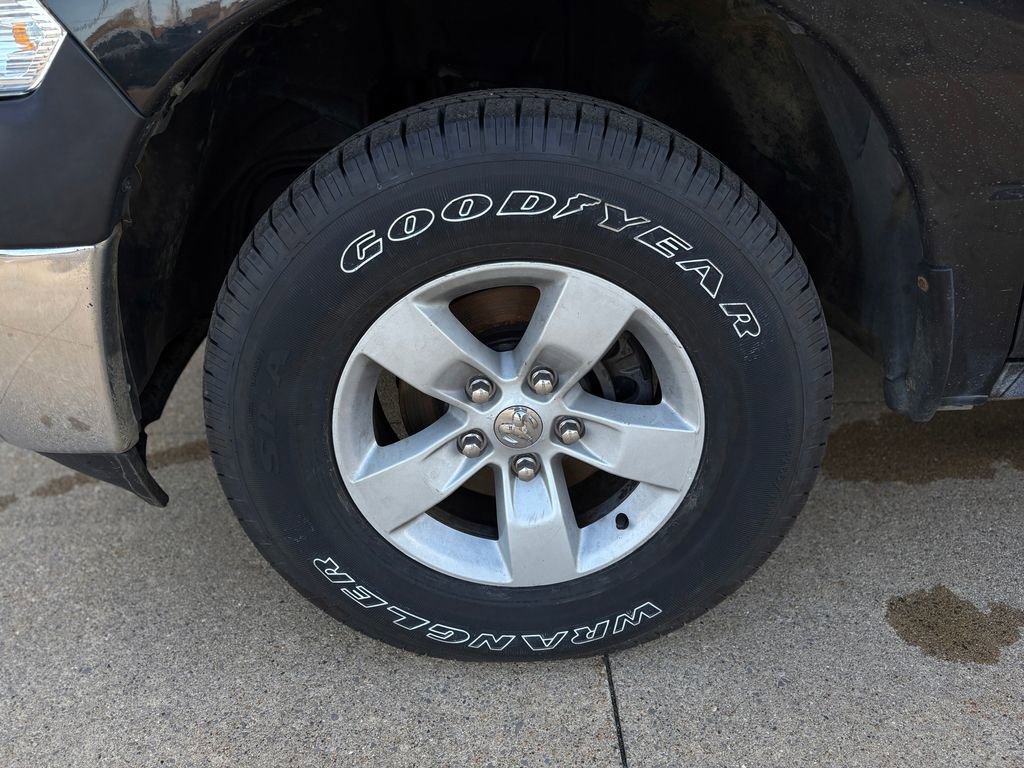 Used 2017 RAM 1500 ST w/ SXT Appearance Group image 28