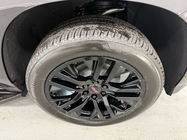 New 2026 GMC Yukon XL Elevation w/ LPO, Floor Liner Package image 4