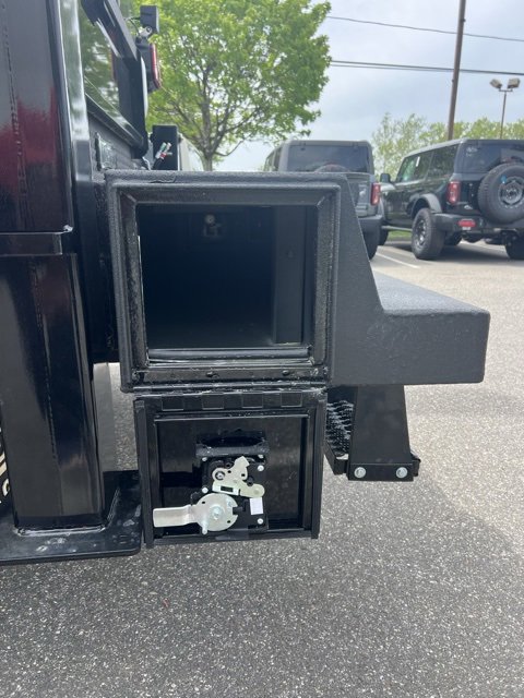 New 2024 Ford F550 4x4 SuperCab Super Duty w/ XLT Value Package image 15