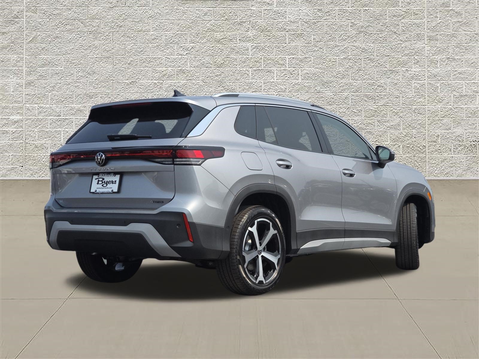 New 2026 Volkswagen Tiguan SE AWD/4WD image 7