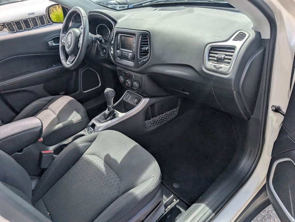 Used 2018 Jeep Compass Sport image 18
