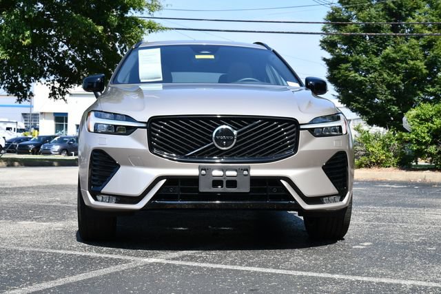 Used 2026 Volvo XC60 B5 Plus AWD/4WD image 2