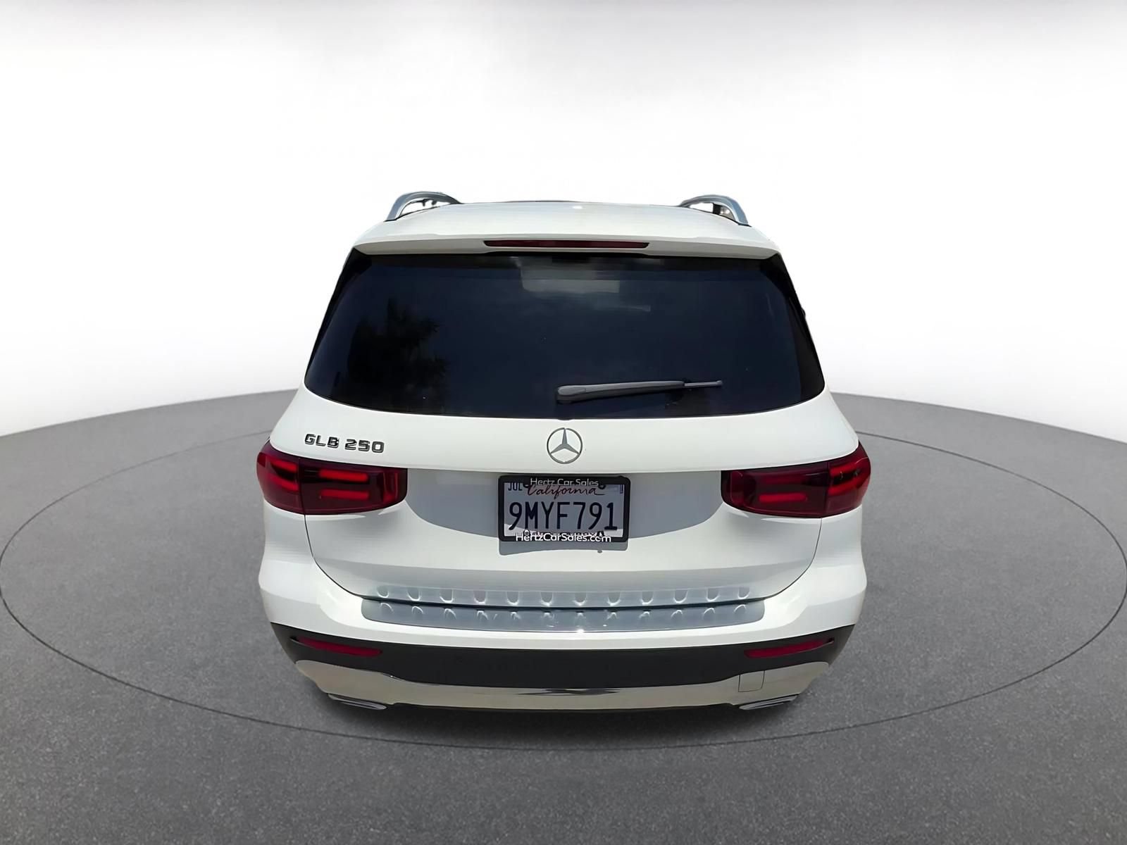 Used 2025 Mercedes-Benz GLB 250 image 12