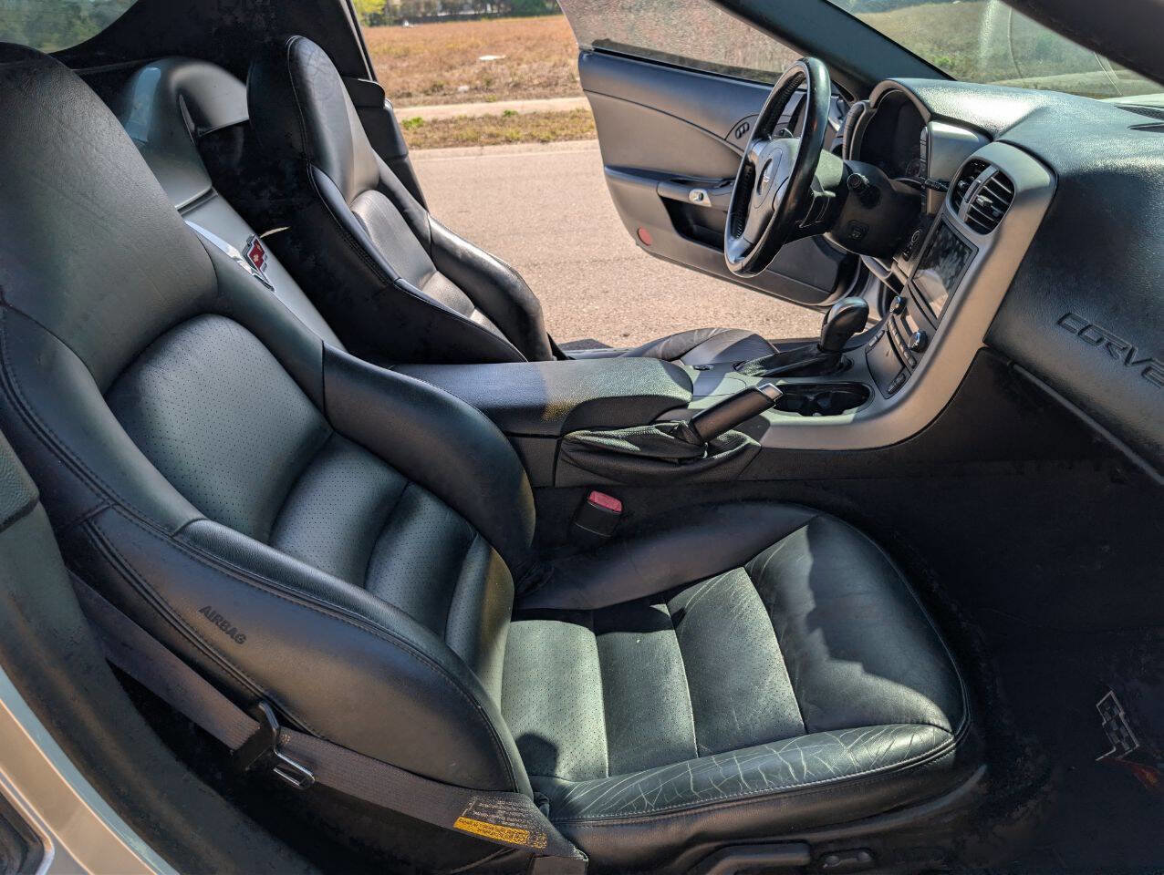 Used 2006 Chevrolet Corvette Convertible w/ Preferred Equipment Group image 16