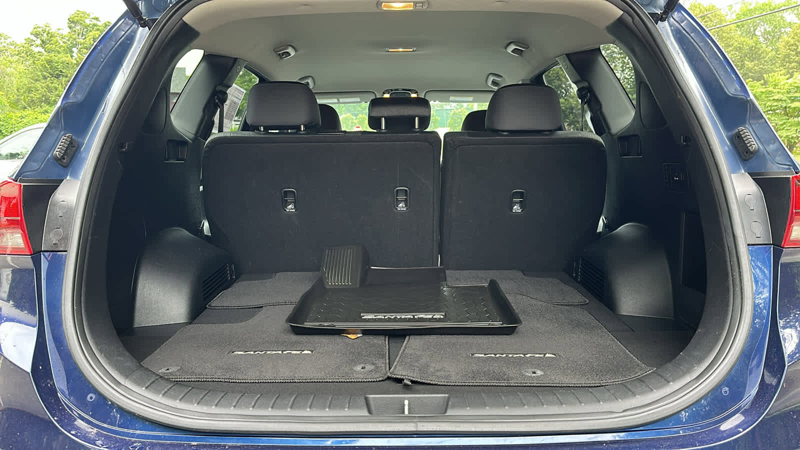 Used 2023 Hyundai Santa Fe SE w/ Cargo Package image 25