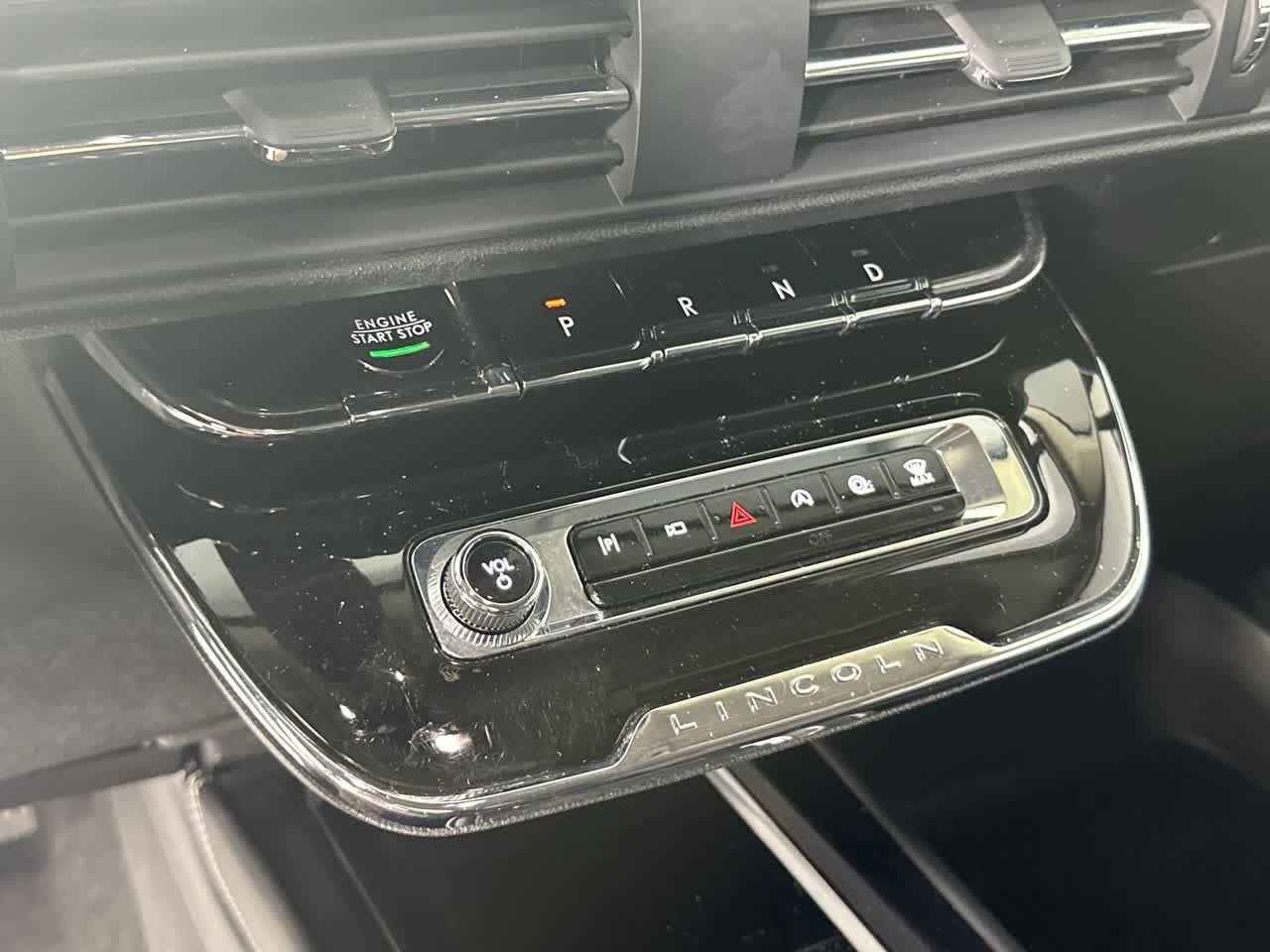 Used 2024 Lincoln Corsair FWD image 28