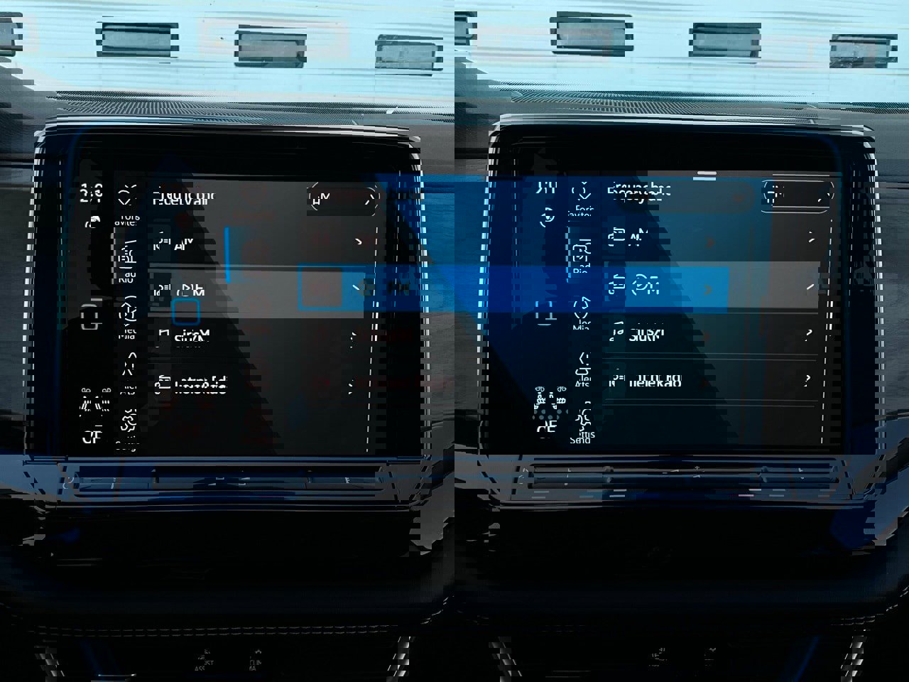 Used 2025 Volkswagen Atlas SE image 34