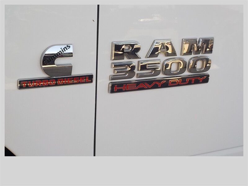 Used 2015 RAM 3500 SLT AWD/4WD image 29