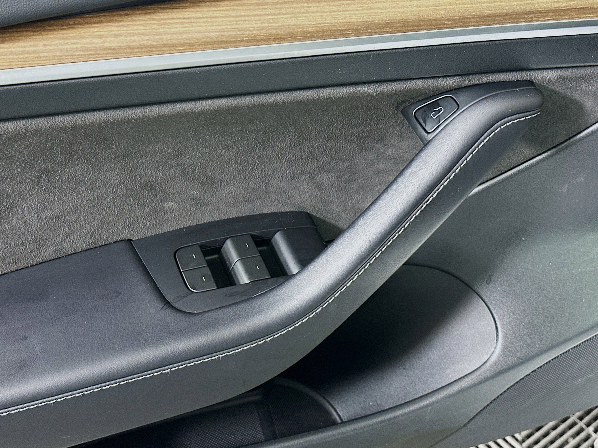 Used 2023 Tesla Model 3 Standard Range image 15