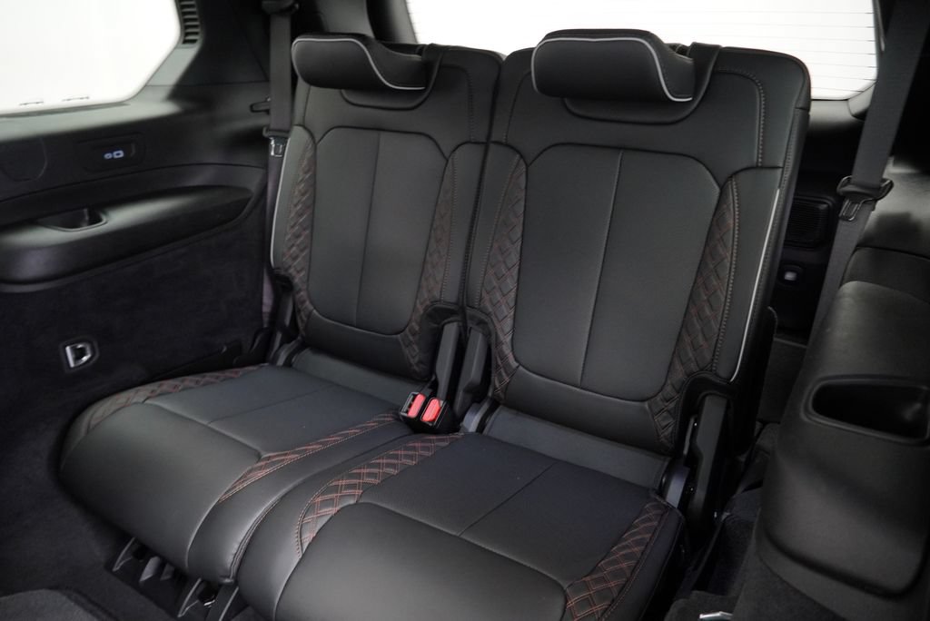 Used 2024 Jeep Grand Cherokee L Summit AWD/4WD image 13