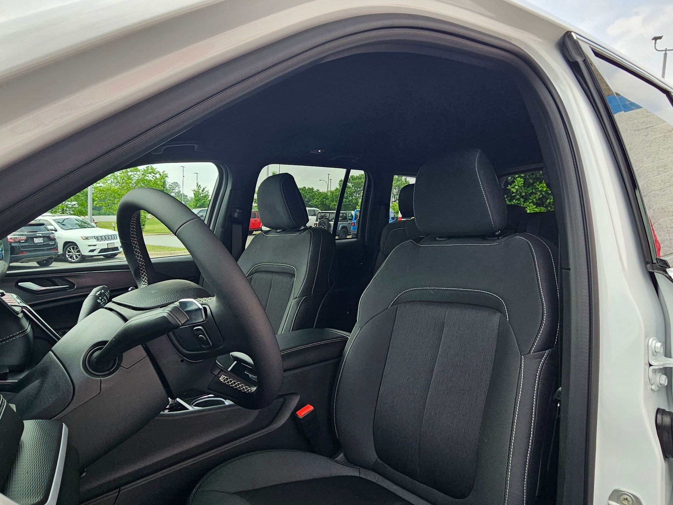 New 2026 Jeep Grand Cherokee Laredo RWD image 20