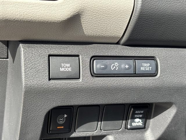 Used 2025 Nissan Frontier SV w/ SV Convenience Package RWD image 20