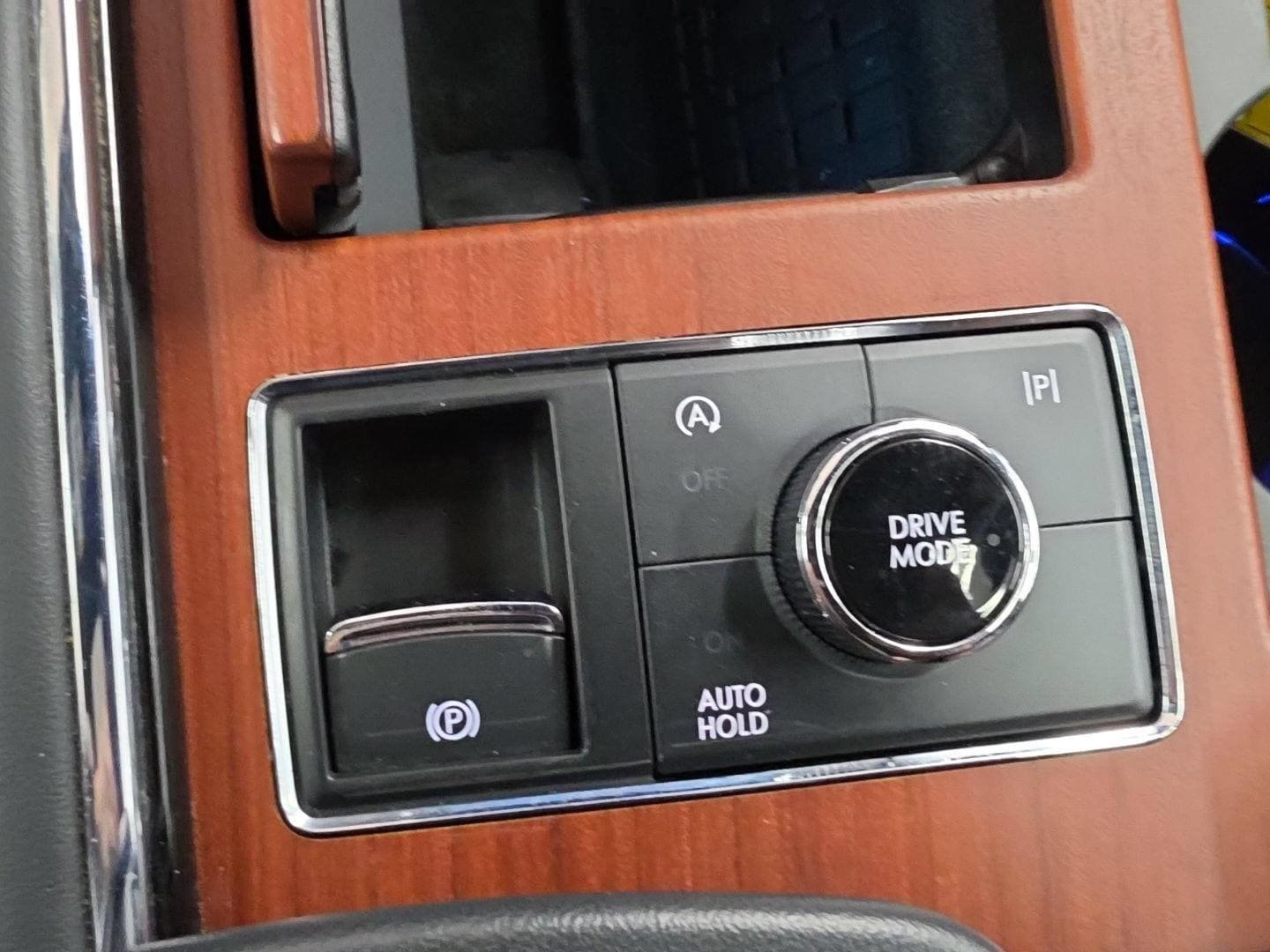 Used 2023 Lincoln Navigator Reserve AWD/4WD image 12