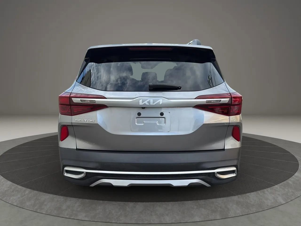 Used 2022 Kia Seltos Nightfall Edition image 6