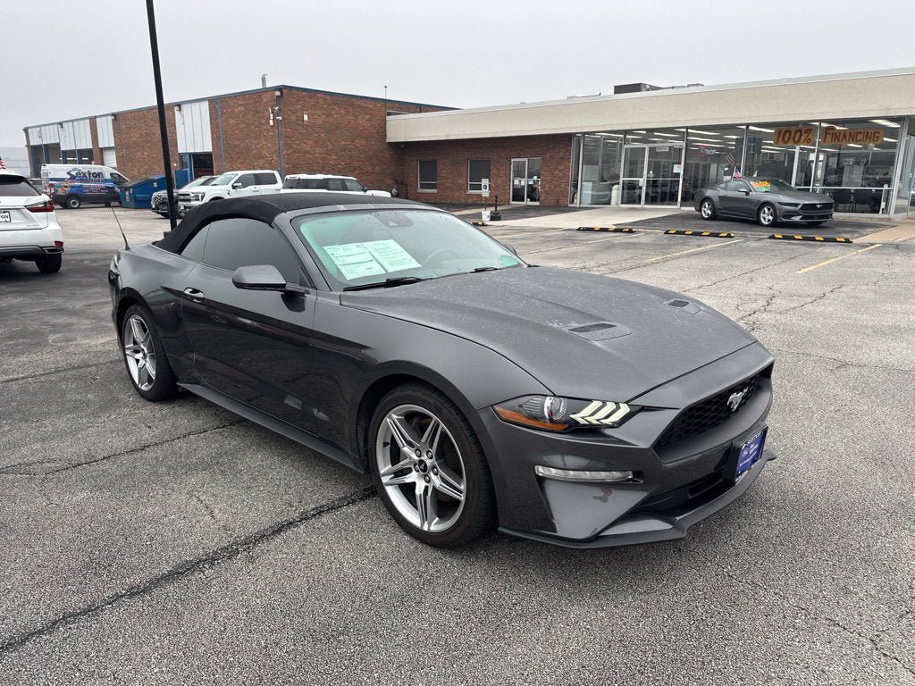 Certified 2019 Ford Mustang Convertible RWD image 3