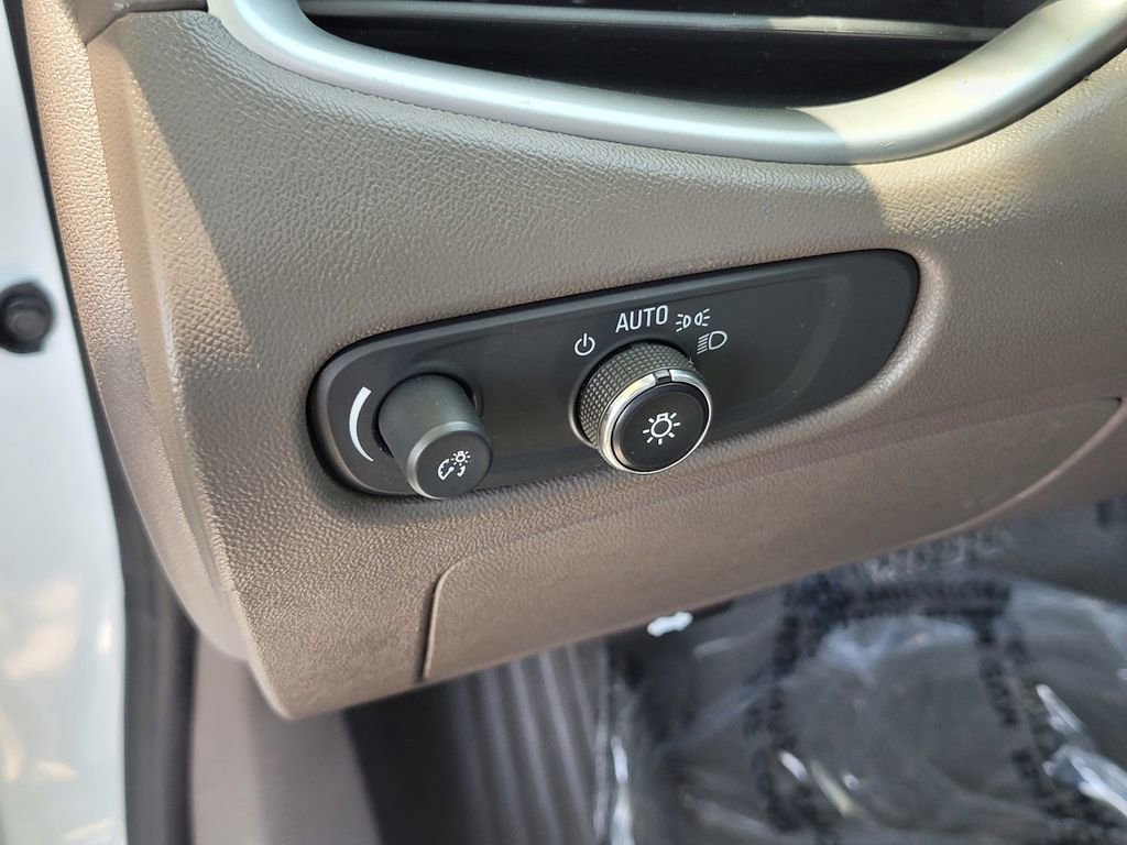 Used 2022 Chevrolet Malibu LT image 22