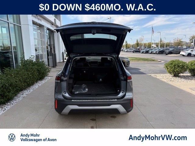 Used 2026 Volkswagen Tiguan SE FWD image 8