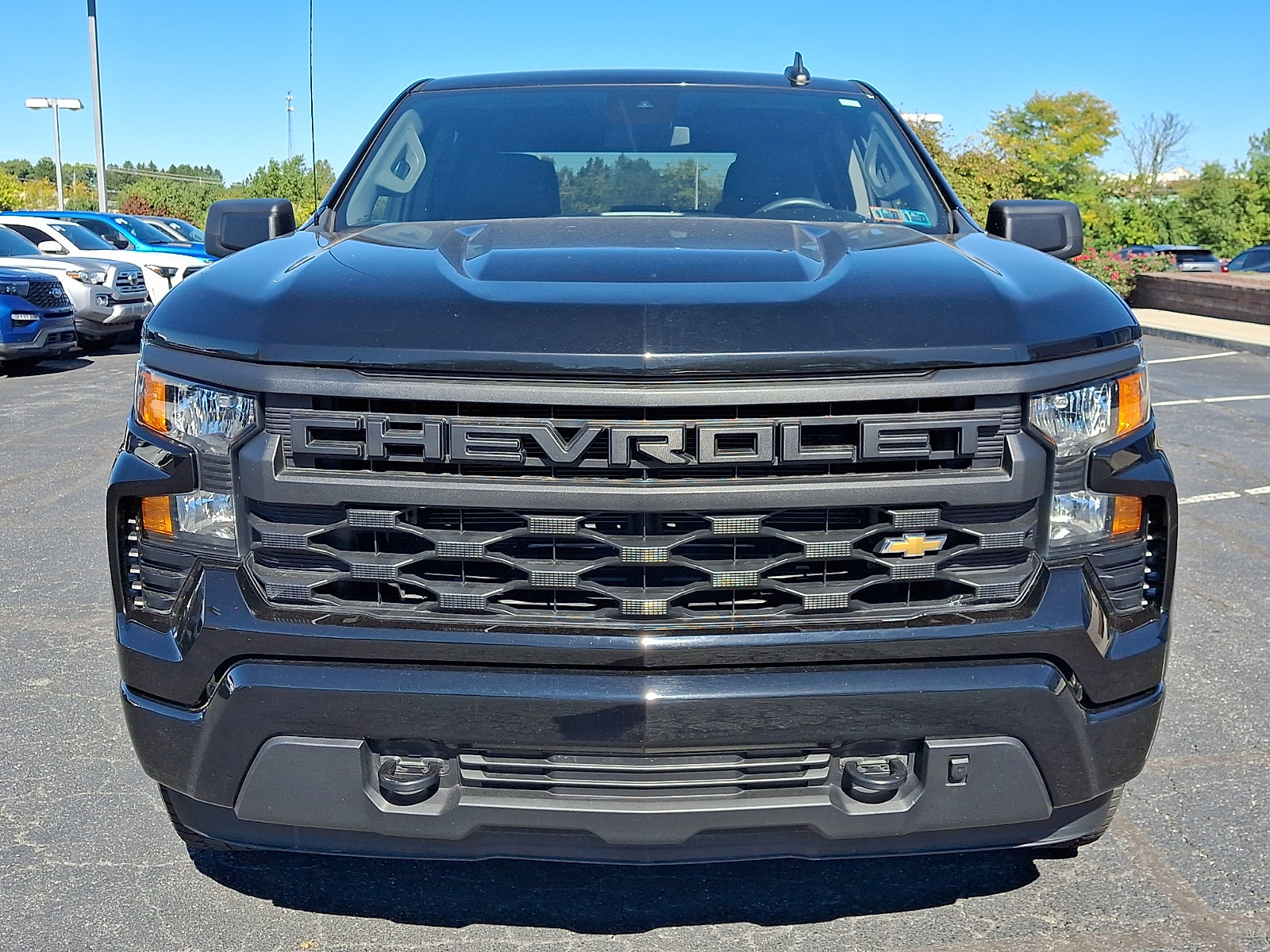Used 2024 Chevrolet Silverado 1500 Custom AWD/4WD image 2