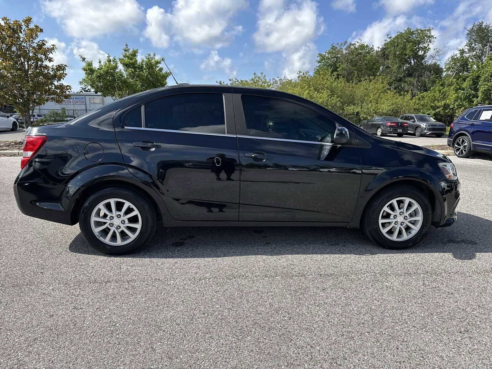 Used 2020 Chevrolet Sonic LT w/ Convenience Package FWD image 7