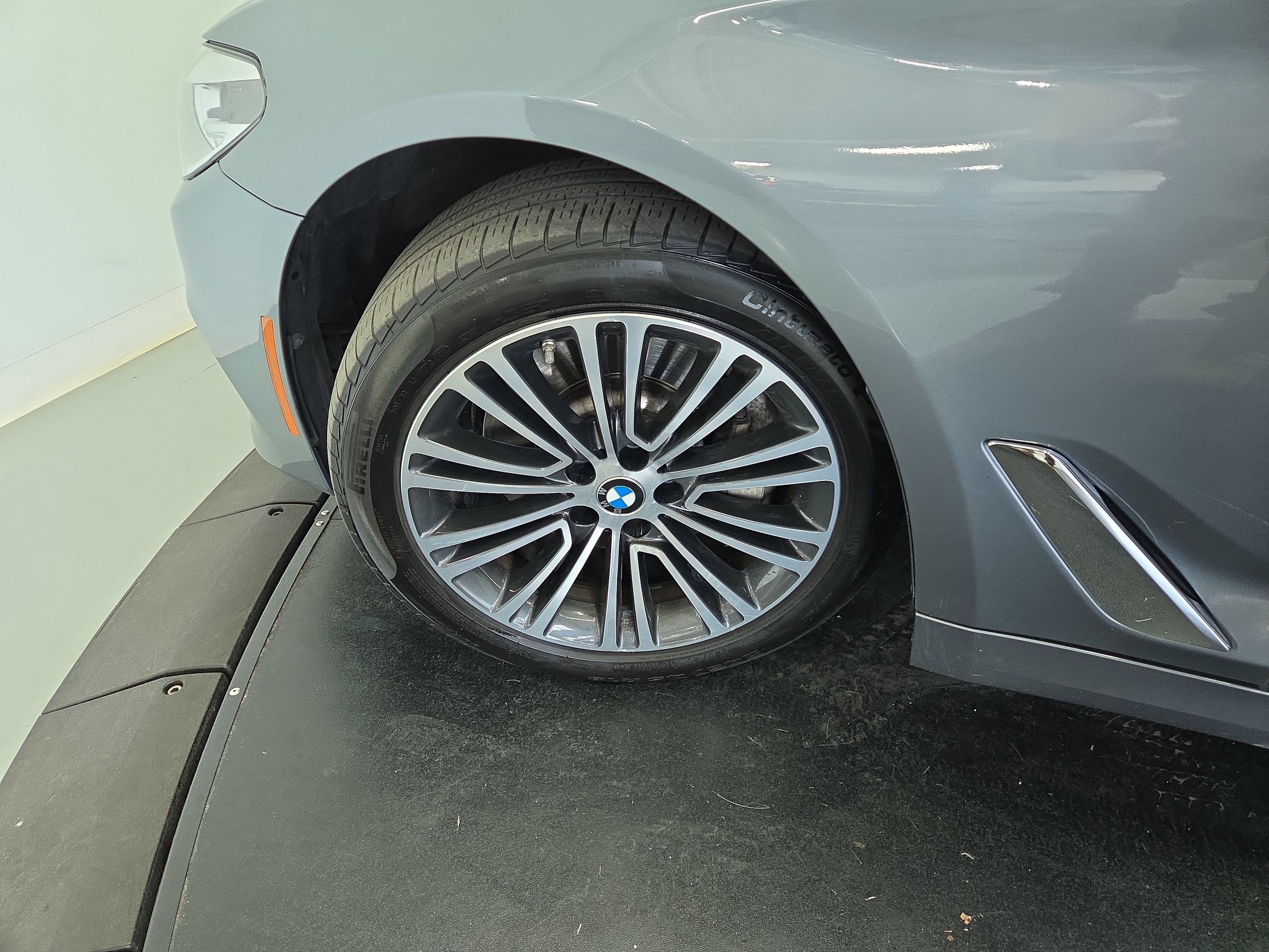 Used 2019 BMW 530i xDrive w/ Convenience Package AWD/4WD image 30