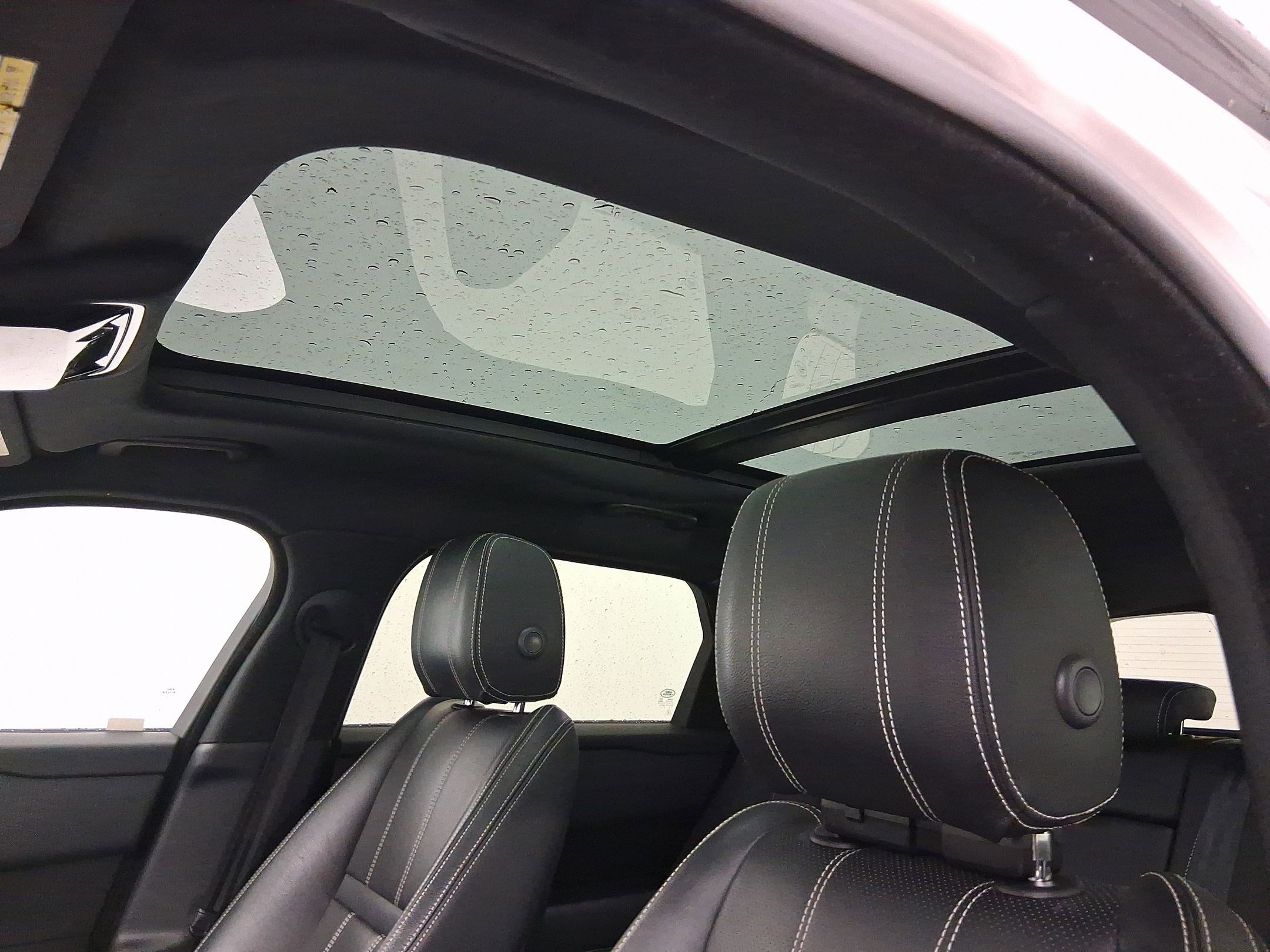 Used 2020 Land Rover Range Rover Velar R-Dynamic S image 14