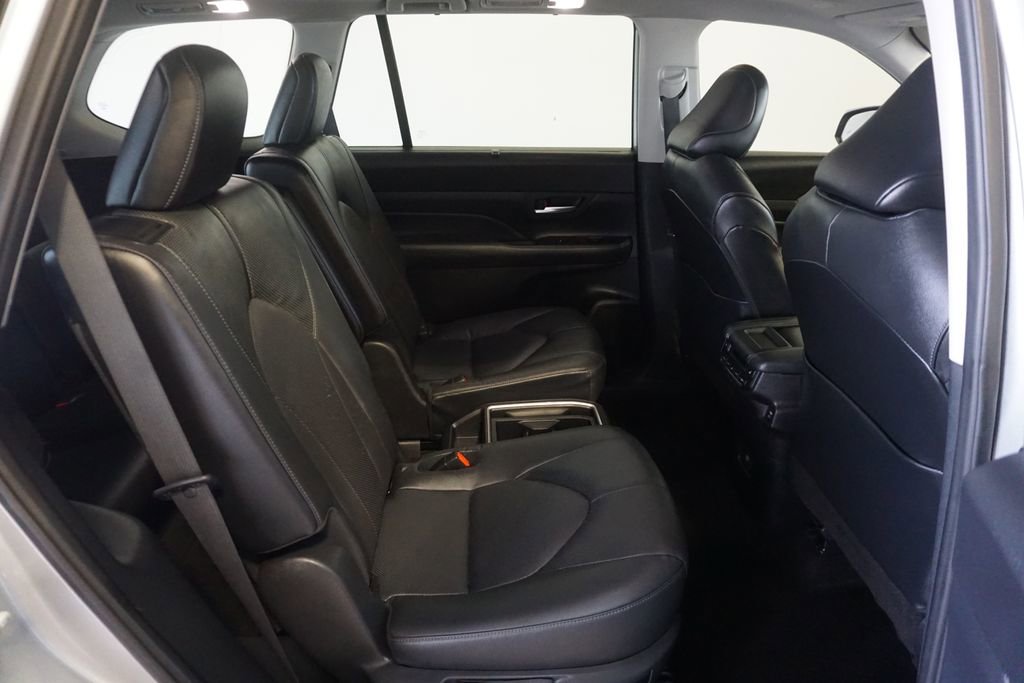 Used 2024 Toyota Grand Highlander Limited image 27