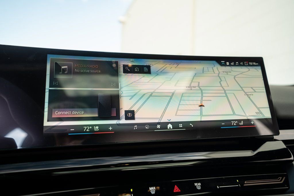 New 2026 BMW 530i xDrive w/ M Sport Package image 27