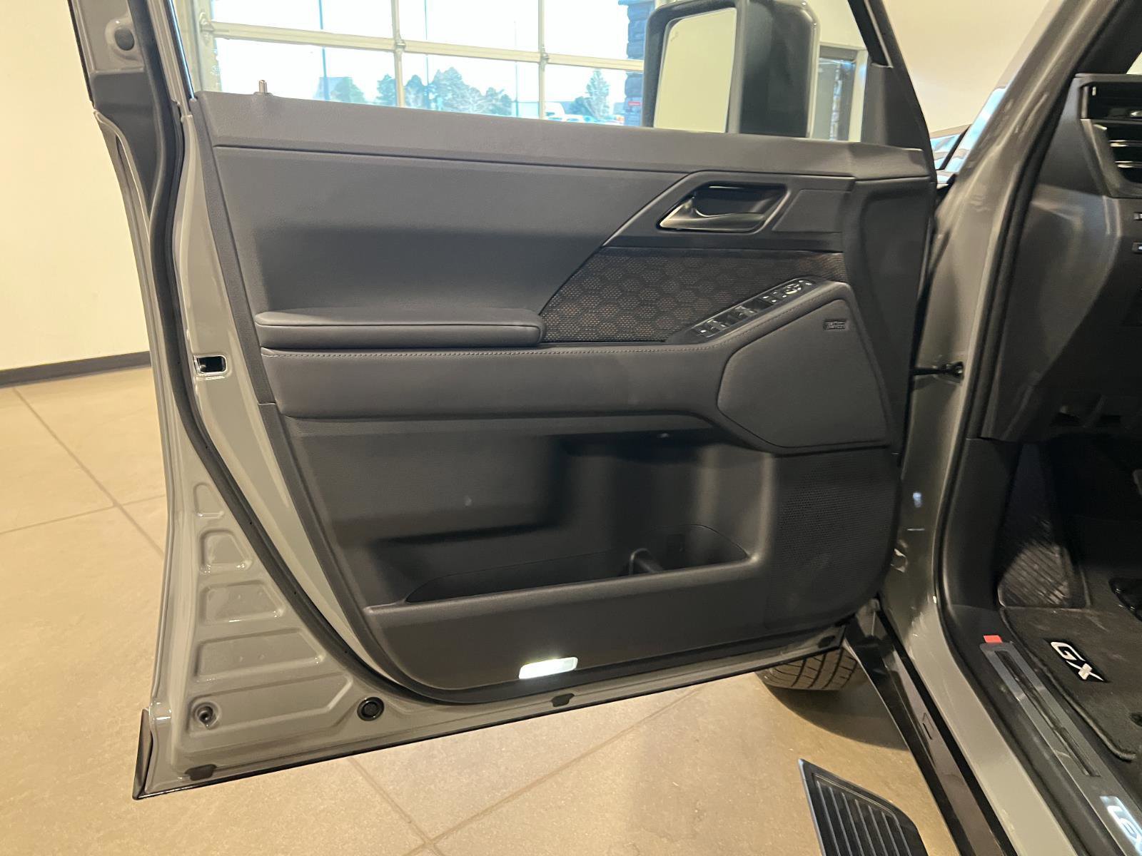 Used 2026 Lexus GX 550 w/ Cold Area Package AWD/4WD image 29